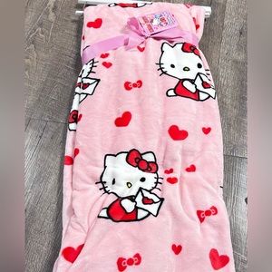 Hello Kitty Valentine throw